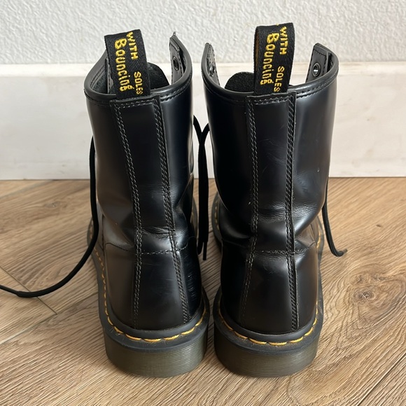 Dr. Marten 1460 Lace-Up Boots - Picture 4 of 6